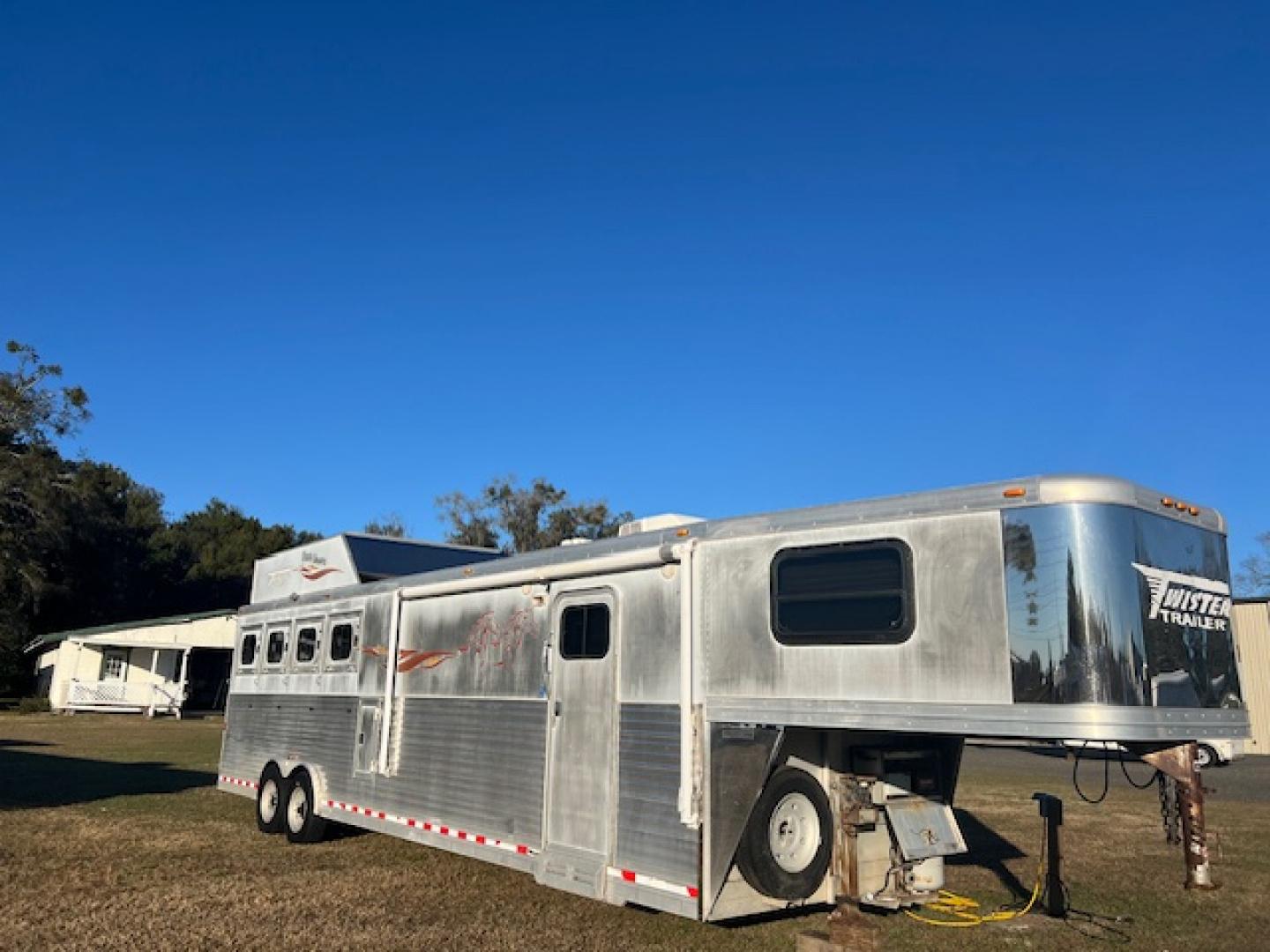Used 2007 Twister 8' wide 4 horse w/ 13' living quarters and gen. Horse Trailer