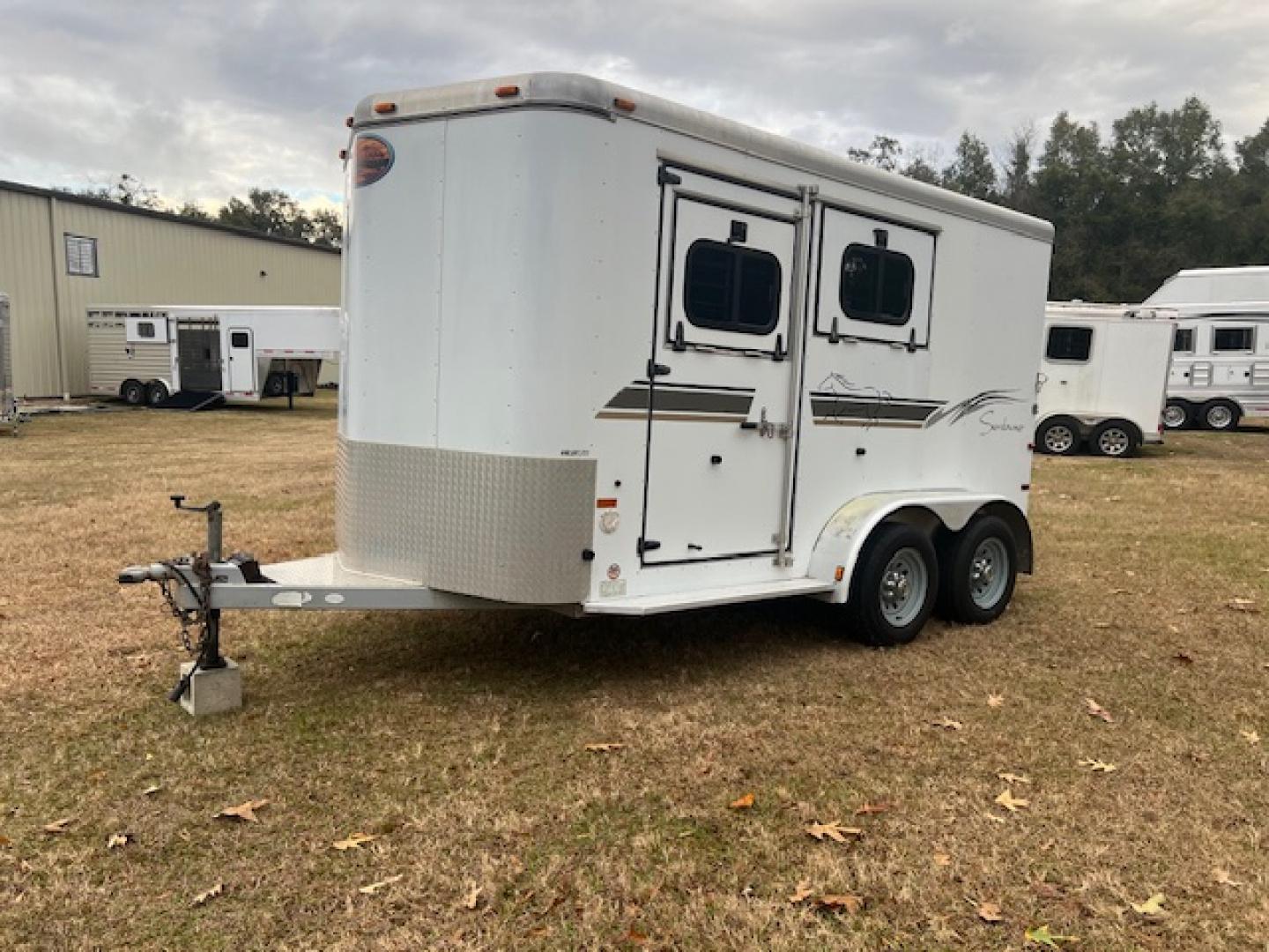 Used 2003 Sundowner 2 horse slant load w/ dressing room Horse Trailer